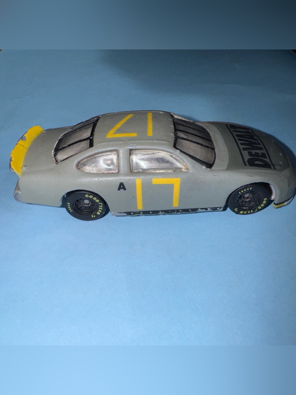 Hot Wheels Matt Kenseth Dewalt Ford NASCAR Grey 17 Good Year Loose